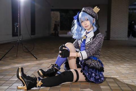【コスプレ】クールでキュート!アイドル衣装のすいちゃんが美しく輝く!注目レイヤー・ゆき【写真10枚】 画像
